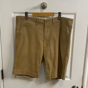 Levi’s Flat Front Khaki Cotton Blend Men’s Shorts Size 38 Summer Business Casual